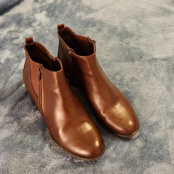 Unisa Shoes Short Brown Bootie Poshmark